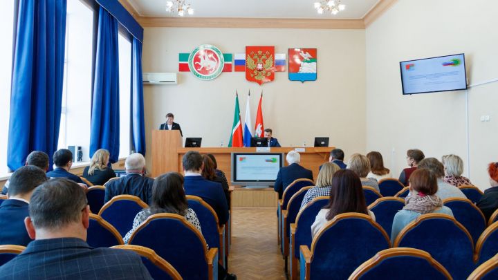 В Верхнем Услоне профсоюзные лидеры подвели итоги работы и получили награды
