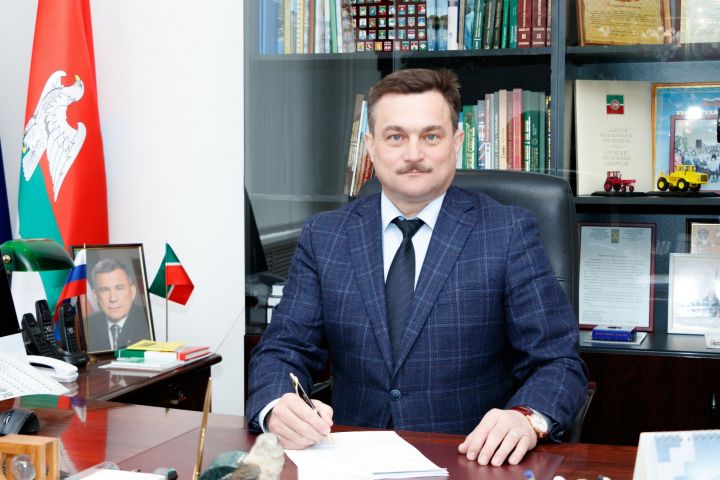 Активная работа в соцсетях повысила рейтинг Марата Зиатдинова