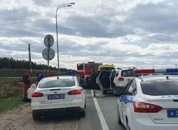 На трассе М7 «Волга» в Татарстане столкнулись две иномарки, есть пострадавшие