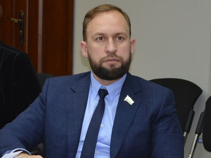 Депутат Госсовета Татарстана подарил подписку более сотни семей мобилизованных