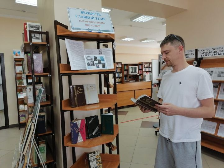 Район китапханәсендә Диас Вәлиевнең 85 еллыгына багышланган күргәзмә ачылды