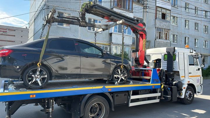 Судебные приставы Татарстана арестовали пять автомобилей в ходе рейда