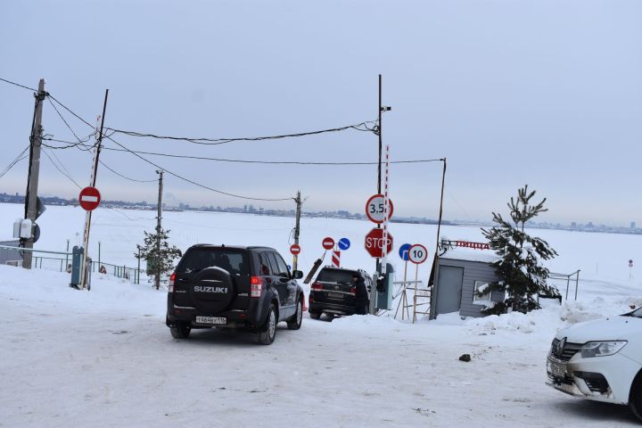 В Татарстане открыли ледовую переправу Верхний Услон - Аракчино