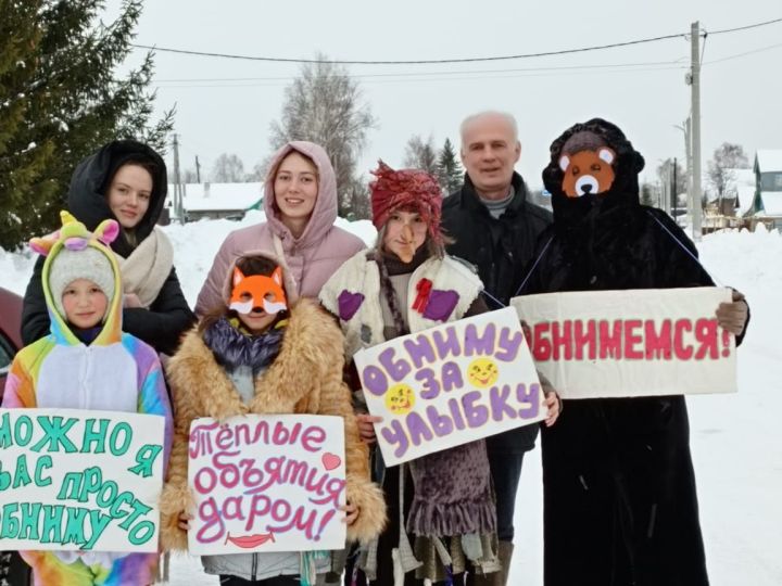 В Макулове по улицам ходили сказочные герои