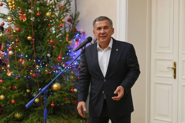 Минниханов: «Рождество Христово – это не только великий церковный, но и яркий семейный праздник»