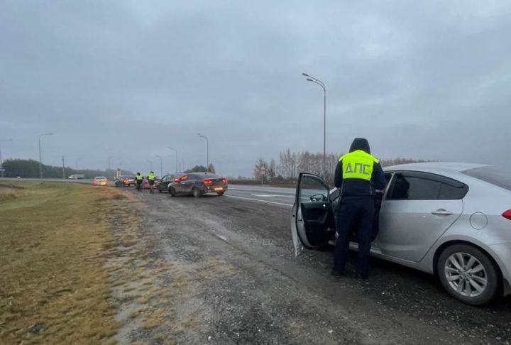 В Верхнеуслонском районе в ходе спецоперации автоинспекторы задержали двух нарушителей ПДД