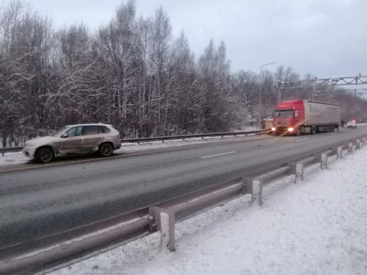 Водителей в Татарстане предупредили о возможной гололедице на дорогах