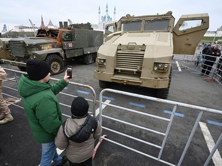 В Казани выставку подбитой техники НАТО посетили более 42 тыс. человек за три дня