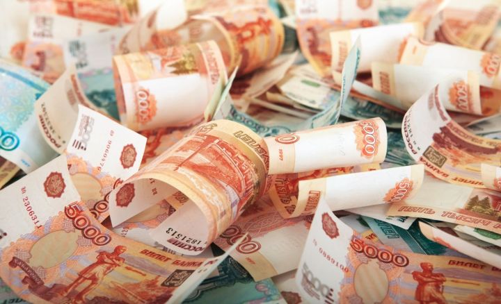 Более 900 млрд рублей граждане хранили в банках на начало года в Татарстане