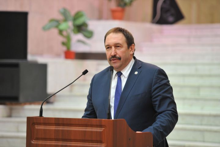 Алексей Песошин поздравил жителей Татарстана с Днем космонавтики