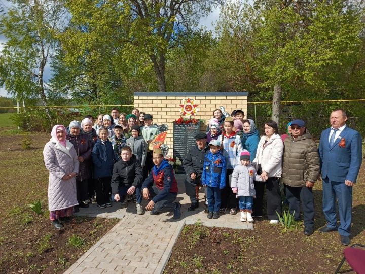 В селе Янга Болгар торжественно открыли памятник участникам Великой Отечественной войны