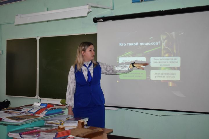 В Верхнеуслонском районе для школьников стартовали занятия по безопасности дорожного движения