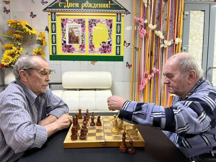 В Верхнеуслонском Доме-интернате прошли соревнования по шашкам и шахматам