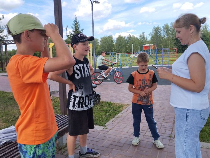 В Парке культуры и отдыха в Верхнем Услоне прошла литературная викторина