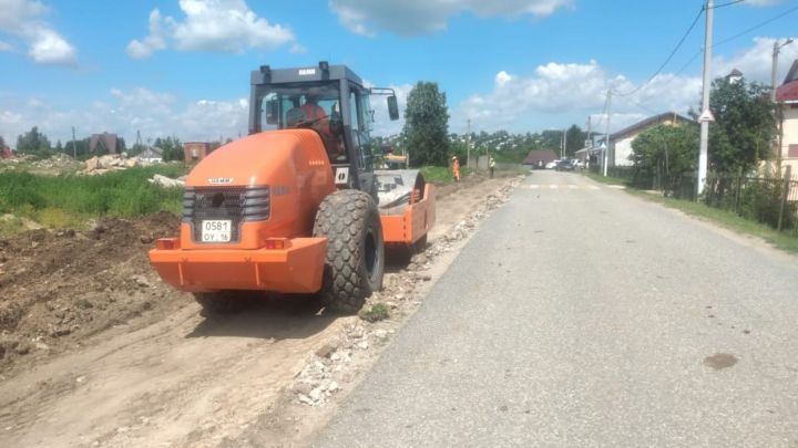 В Нижнем Услоне по национальному проекту идет строительство пешеходной дорожки