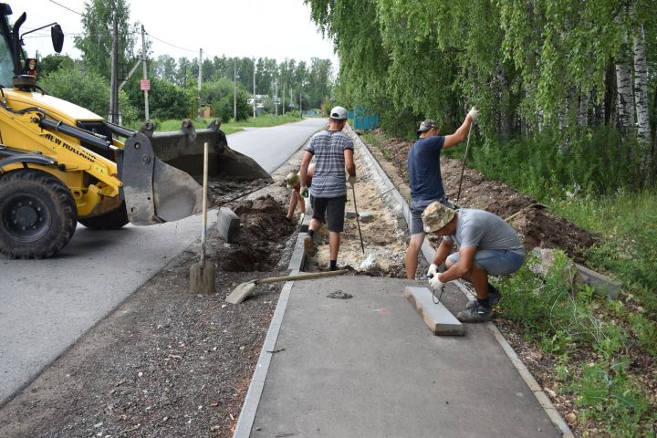 В Верхнеуслонском районе активно идут работы по строительству и ремонту дорог