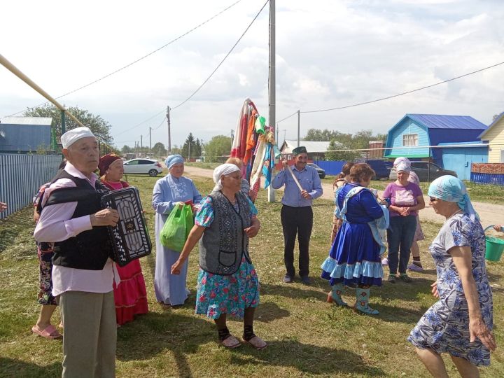 В Верхнеуслонском районе прошел традиционный сбор подарков к Сабантую