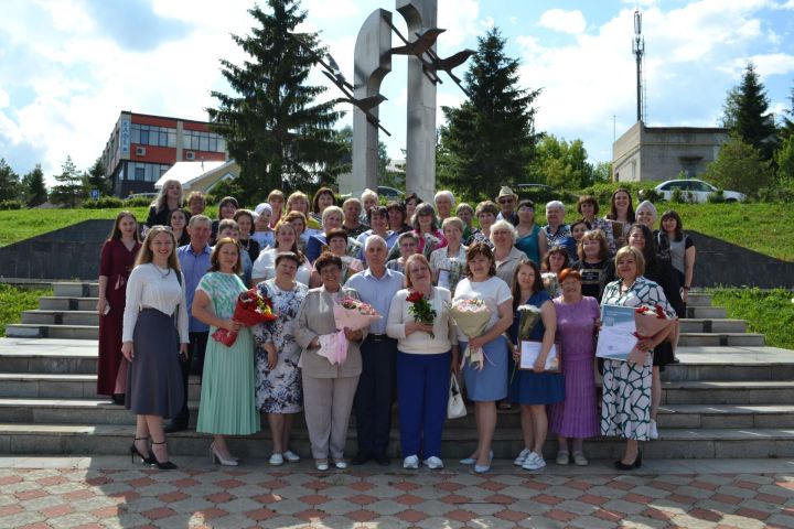 В Верхнем Услоне прошел праздник, посвященный Дню социального работника