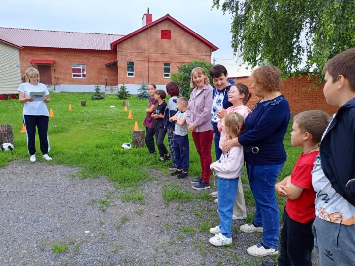 В Макулове прошли веселые старты «Путешествие в страну Здоровья!»