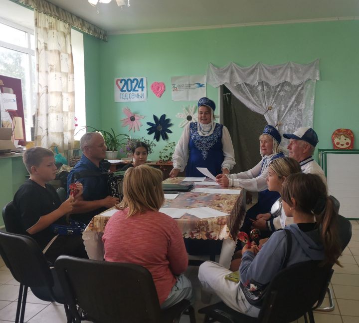 В Коргузе провели фольклорный урок «Праздники и обычаи народов мира»