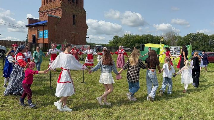 В Майдане весело отметили Яблочный Спас