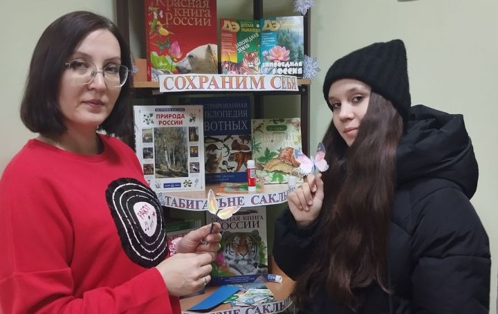 В детской библиотеке мастерили уникальную закладку «Бабочка»