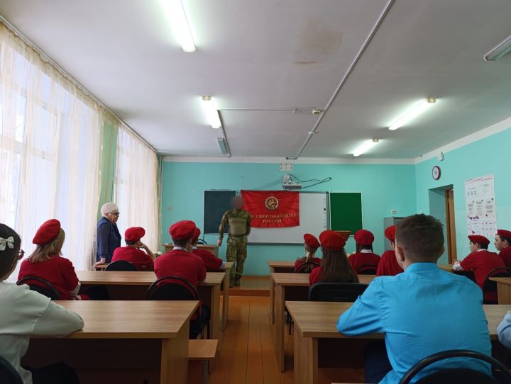 Участник СВО из Верхнего Услона поблагодарил школьников за помощь