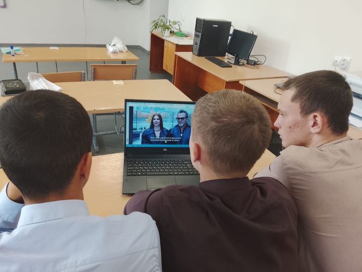 Октябрьский балалары гаилә кыйммәтләренә төшенделәр