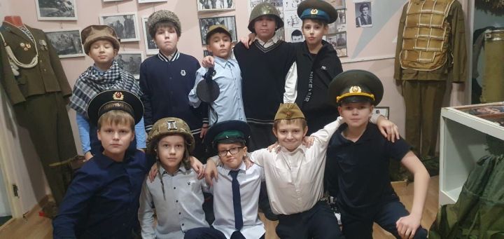 Укучылар якташларының батырлыклары белән таныштылар