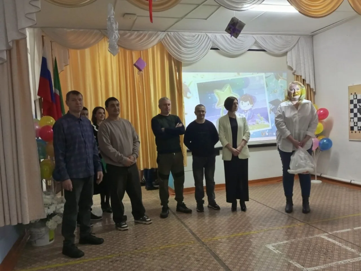 Октябрьский бистәсе мәктәбе юбилеен билгеләп үтте