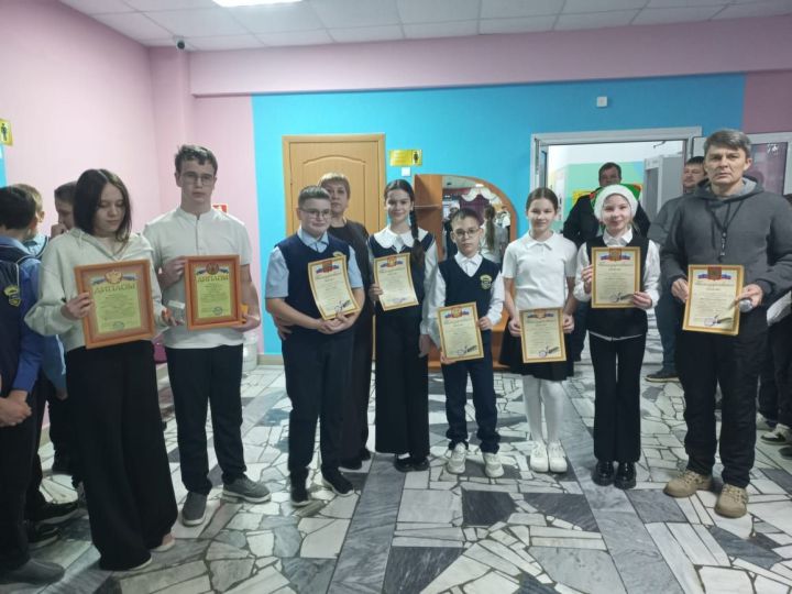 В Верхнеуслонской библиотеке наградили победителей конкурса рисунков о ЗОЖ