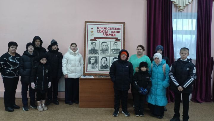 Час мужества «Славные сыны Отечества» прошёл в Кильдеевском Доме культуры