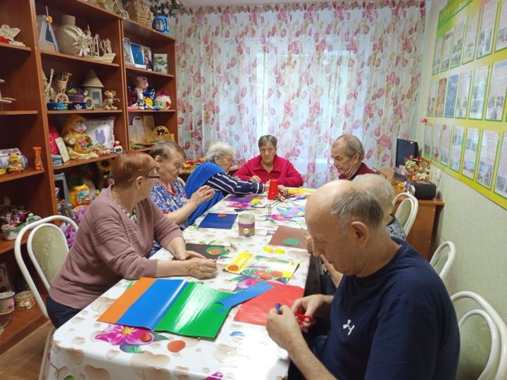 Мастер-класс по арт-терапии в Верхнеуслонском доме-интернате