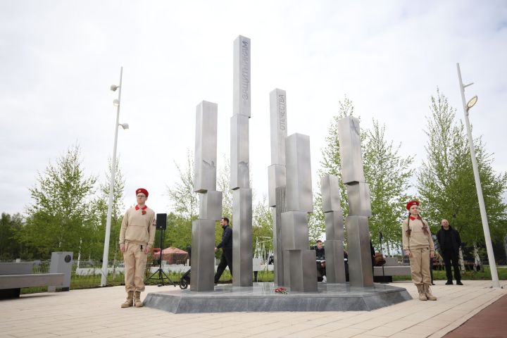 Иннополис почтил Героев новым монументом в День Победы