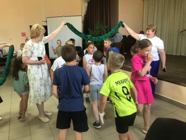 «Лето с друзьями в стиле диско»: яркий праздник для детей в Макулово