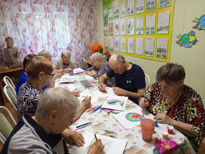 В Верхнеуслонском Доме-интернате прошло занятие по арт-терапии