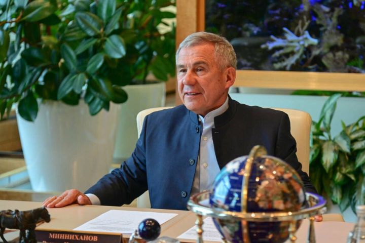 Рустам Минниханов выразил признательность врачам Татарстана в День медика