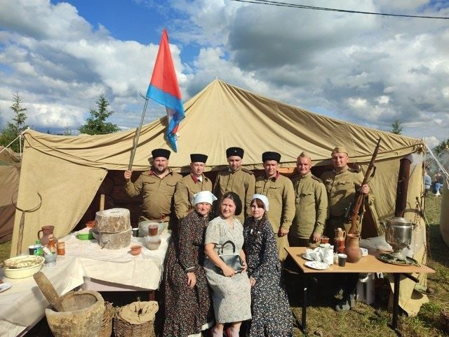 Военная реконструкция «Эльбеден» оживила историю