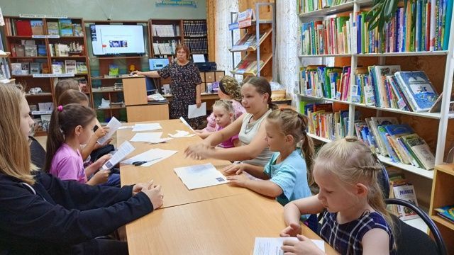 «Детям Донбасса посвящается»: в Макулове прошел час памяти и единства