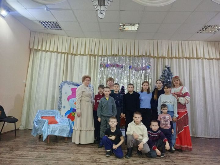 Фольклорная программа «Бабьи каши» прошла для детей в Макулове