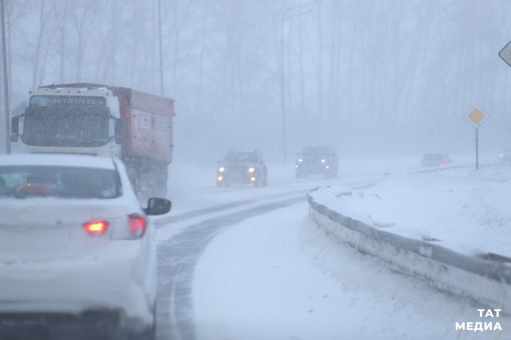Госавтоинспекция Татарстана проверит дорожные службы после ДТП на трассе