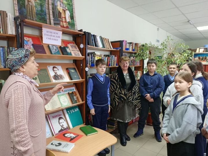 Детям в Татарско-Макуловской библиотеке рассказали о Габдулле Тукае