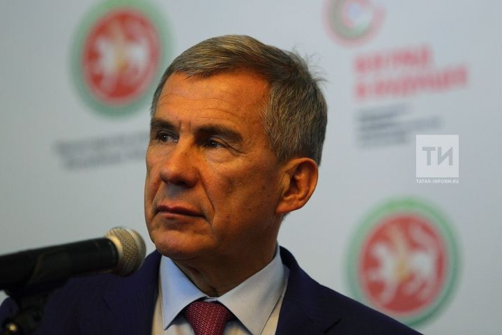 Рустам Минниханов поздравил татарстанцев с Рождеством