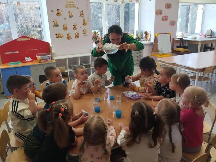 «Каенкай»да кечкенә тикшеренүчеләр яңгыр һәм су әйләнеше серләрен ачтылар