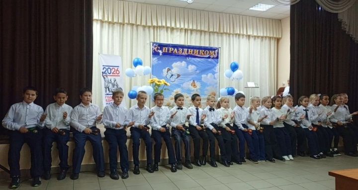 Макуловский СДК провел концерт «Жизни золотой листопад»
