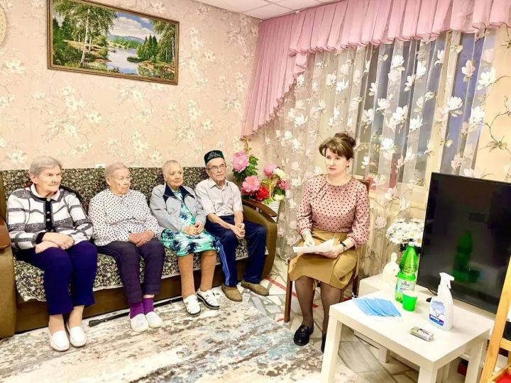 В Верхнеуслонском доме-интернате рассказали о профилактике гриппа