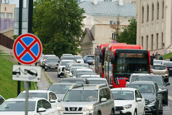 В Татарстане по нацпроекту установят 886 дорожных знаков и 34 перехода