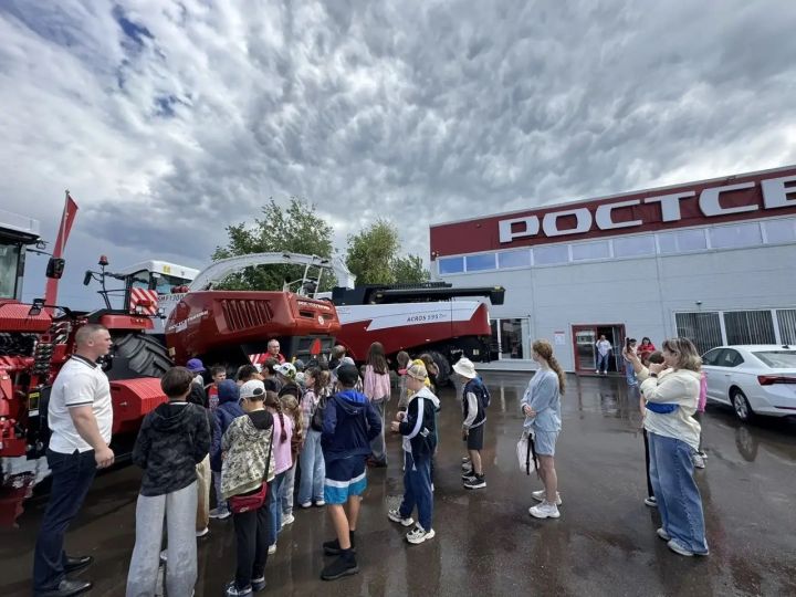 Школьники из Набережных Моркваш побывали на экскурсии в Ростсельмаш