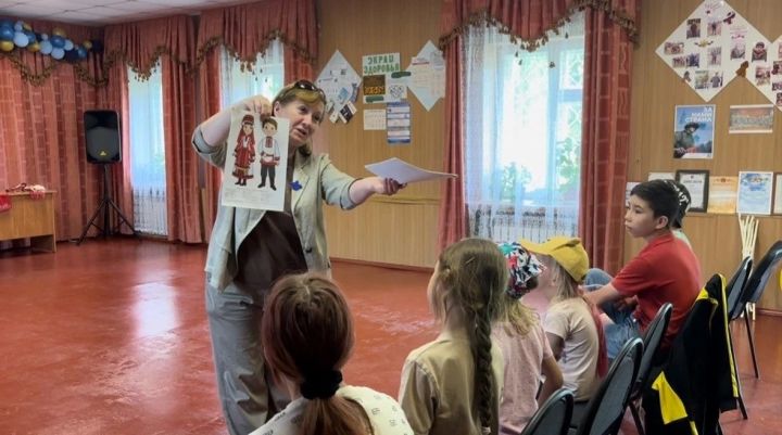 В Татарском Бурнашеве прошёл музейный урок о марийской культуре для детей