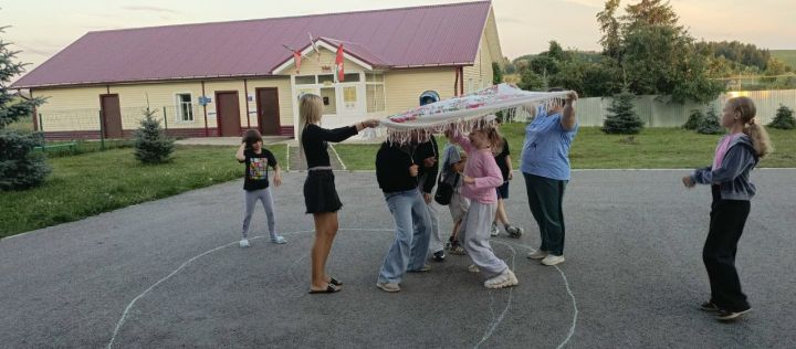 День дружбы в Кильдееве отметили играми и викториной